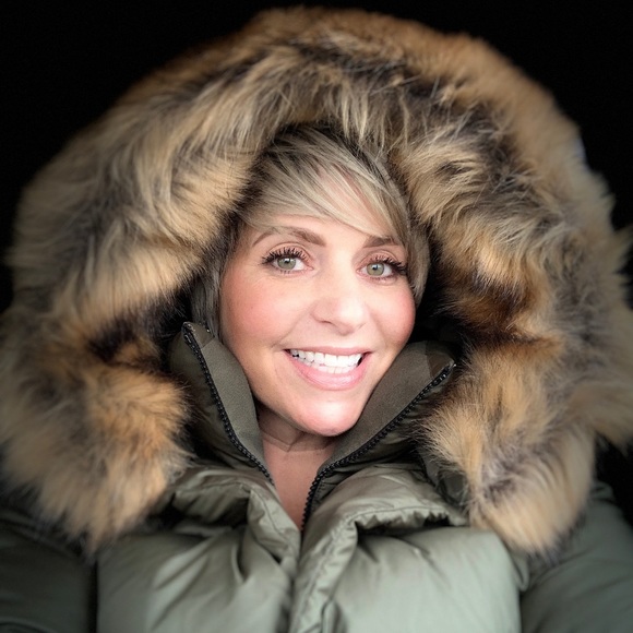 Meet your Posher, Jenna - Picture 2 of 6